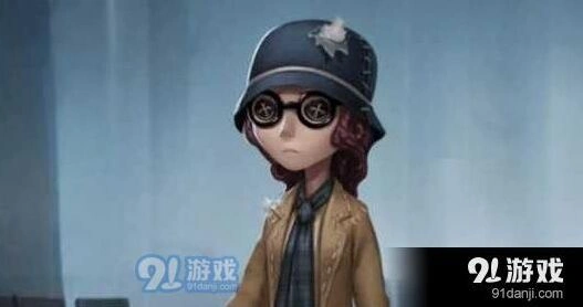 第五人格盲女医生空姐哪个更好用